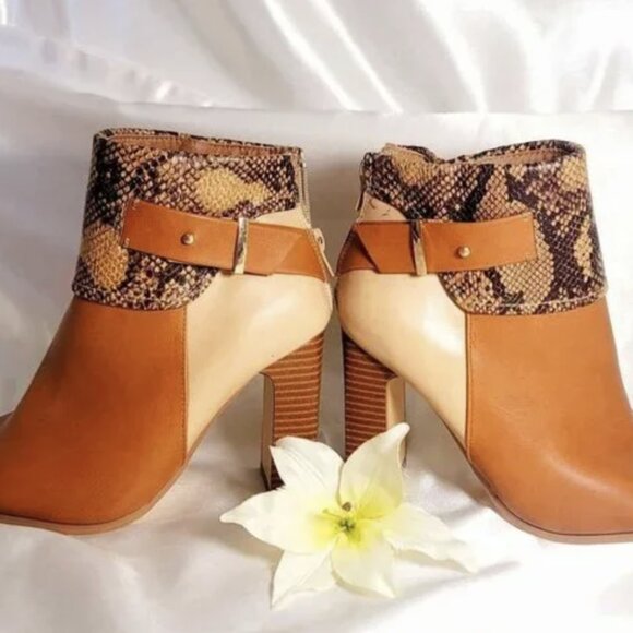 Just Fab Ankle Zip Booties Black Tan Snake Print Cream Faux Leather Snake SZ 6 - Picture 2 of 6